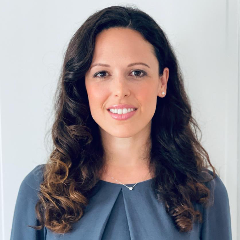 Portrait photo of Michèle Singer, Founder of Belle Solaire.